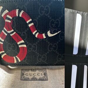 Gucci Beige and Black Wallet with Kingsnake Design